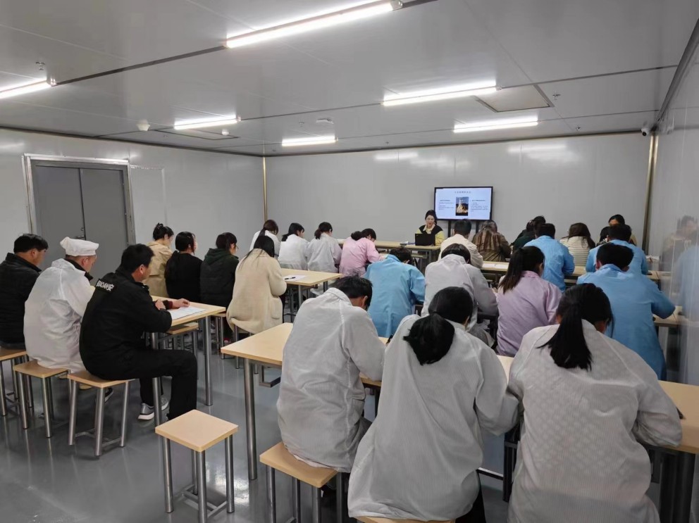 RuiXIN microelectronics successfully held a fire drill to enhance its safety and emergency response capabilities.